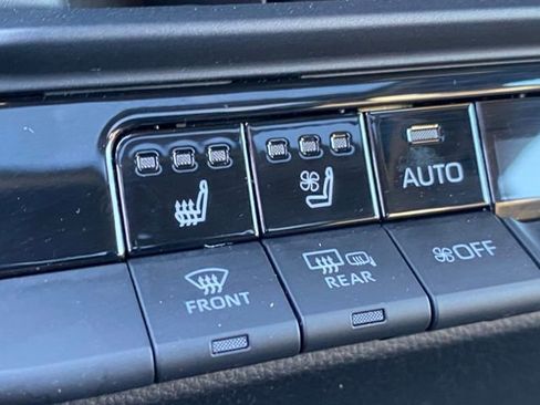 Certified 2024 Toyota Crown Limited image 20