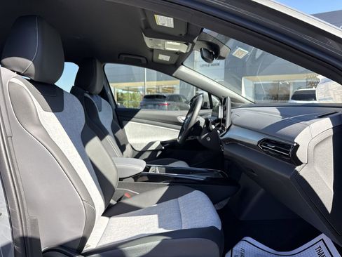 New 2025 Volkswagen ID.4 Pro image 19