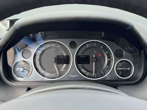 Used 2011 Aston Martin V12 Vantage Coupe RWD image 27
