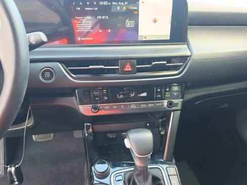 Certified 2025 Kia Seltos SX w/ SX Sunroof Package AWD/4WD image 10
