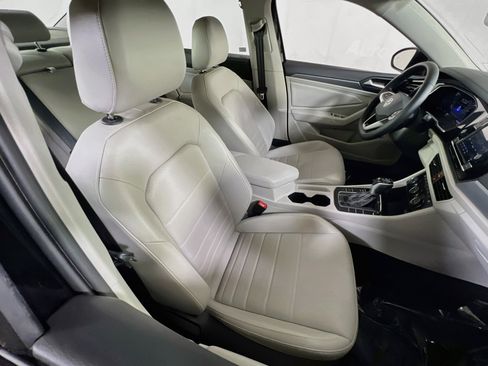 Used 2023 Volkswagen Jetta SE FWD image 25