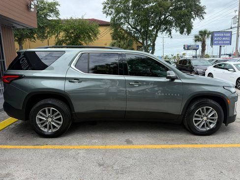 Used 2022 Chevrolet Traverse LT FWD image 4