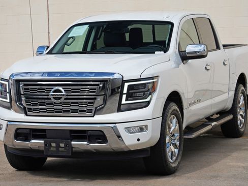 Used 2020 Nissan Titan SL w/ Protection Package 1 AWD/4WD image 47