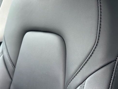 Used 2023 Tesla Model 3 Standard Range image 18