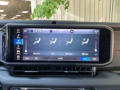 Used 2026 Jeep Wrangler Unlimited Rubicon AWD/4WD image 24