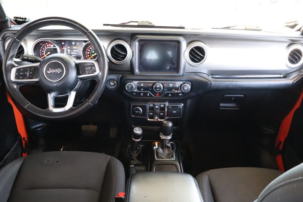 Used 2019 Jeep Wrangler Unlimited Sahara w/ Uconnect 4C Nav & Sound Group AWD/4WD image 28