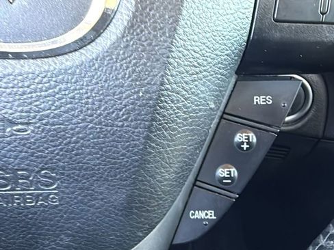 Used 2013 MAZDA MAZDA3 i Touring image 33