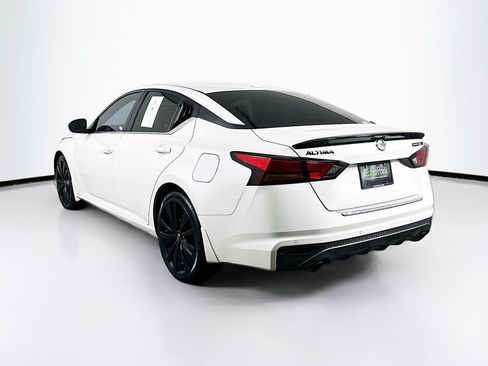 Used 2022 Nissan Altima 2.5 SR w/ Midnight Edition Package FWD image 5