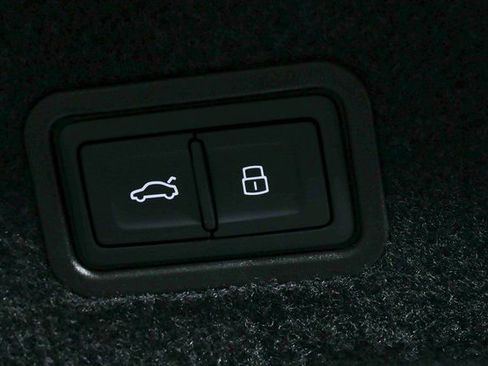 New 2026 Audi A8 L 3.0T image 30