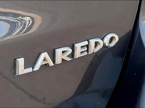 Used 2016 Jeep Grand Cherokee Laredo w/ Quick Order Package 23E AWD/4WD image 9