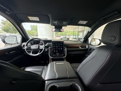 Certified 2025 GMC Yukon Denali AWD/4WD image 19