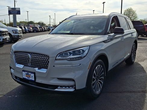 Certified 2023 Lincoln Aviator Reserve w/ Equipment Group 201A AWD/4WD image 3