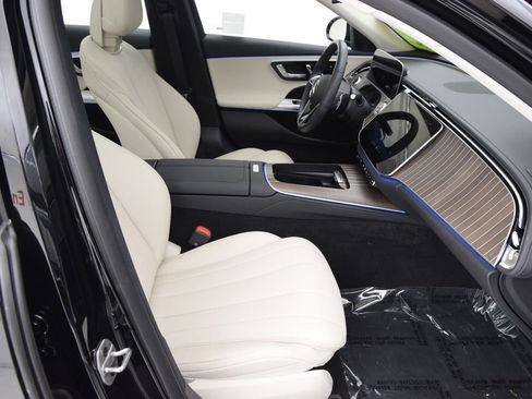 Used 2026 Mercedes-Benz E 350 4MATIC Sedan image 15