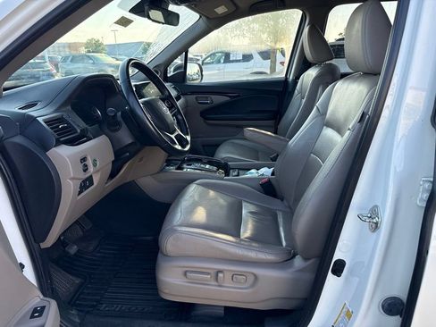 Used 2019 Honda Pilot Elite image 18