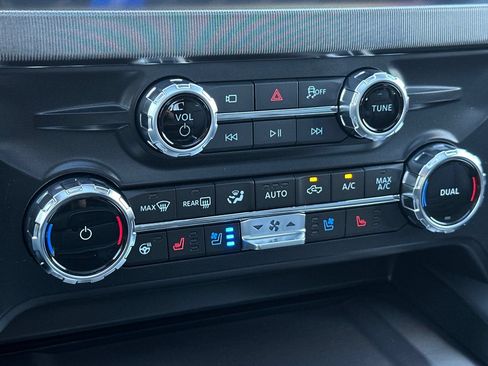 New 2026 Ford F250 Platinum AWD/4WD image 19