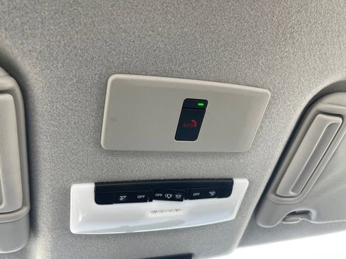 Used 2023 Nissan Kicks SR w/ SR Premium Package image 31