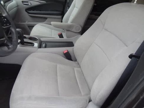 Used 2019 Honda Pilot LX image 9