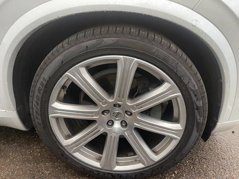 Used 2016 Volvo XC90 T6 Inscription w/ Vision Package AWD/4WD image 4
