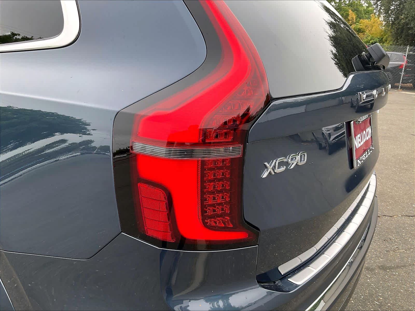 New 2027 Volvo XC90 B6 Plus AWD/4WD image 25
