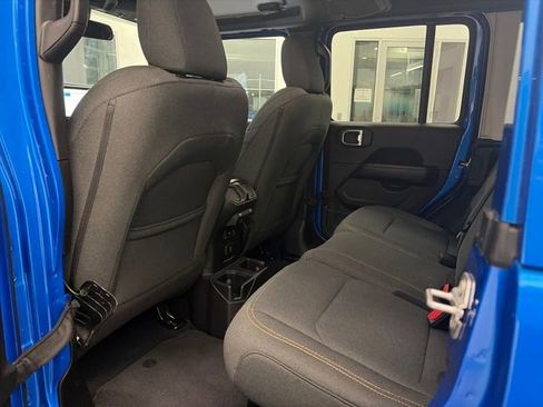 Certified 2025 Jeep Wrangler Sahara image 22