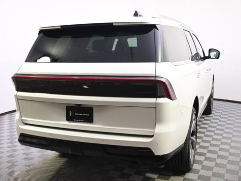 New 2026 Lincoln Navigator Black Label AWD/4WD image 6