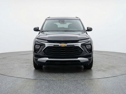 Used 2025 Chevrolet TrailBlazer LT w/ Driver Confidence Package AWD/4WD image 2