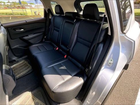 Used 2023 Nissan Rogue SV w/ SV Premium Package FWD image 28