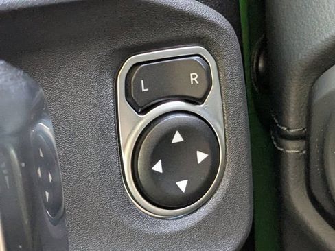 New 2026 Jeep Wrangler Unlimited Rubicon AWD/4WD image 24
