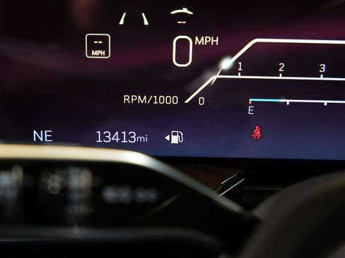 Used 2025 Cadillac Escalade Sport Platinum image 33