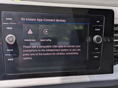Certified 2025 Volkswagen Jetta SE FWD image 31