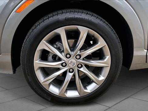 Used 2025 Buick Encore GX Avenir w/ Avenir Technology Package image 11