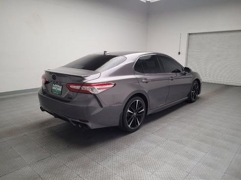Used 2020 Toyota Camry XSE image 9