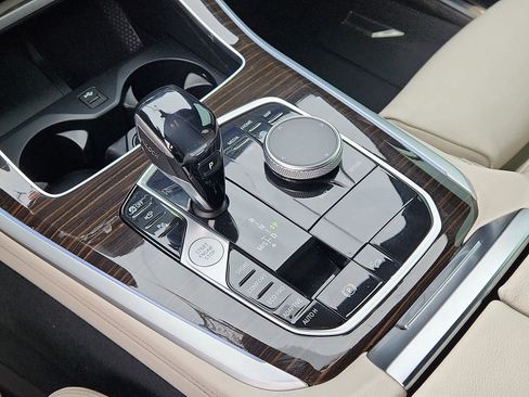 Used 2021 BMW X5 xDrive40i w/ M Sport Package image 14