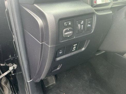 Used 2016 Toyota 4Runner Limited image 12