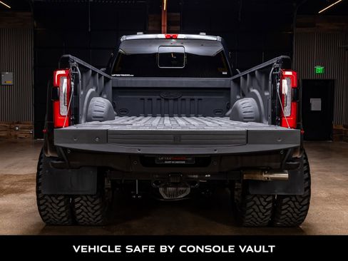 Used 2024 Ford F450 Platinum w/ FX4 Off-Road Package image 8