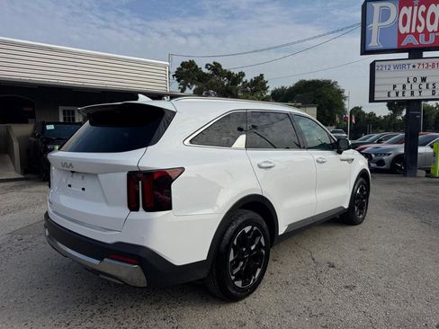 Used 2024 Kia Sorento S FWD image 5