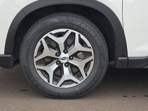 Used 2020 Subaru Forester Premium AWD/4WD image 26