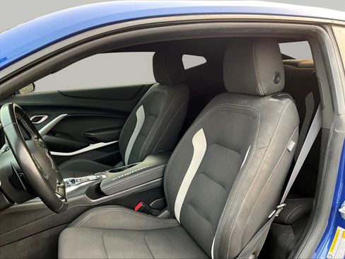 Used 2021 Chevrolet Camaro LT RWD image 18