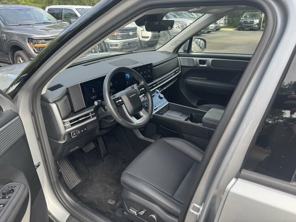 Used 2026 Hyundai Santa Fe SEL FWD image 3