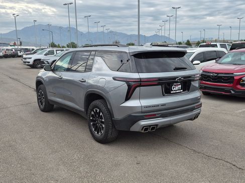 Used 2025 Chevrolet Traverse Z71 AWD/4WD image 5