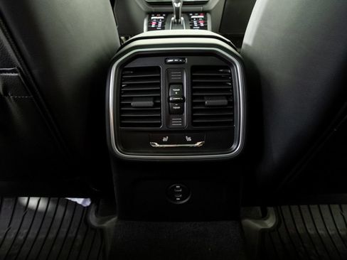 New 2026 Porsche Macan AWD/4WD image 21