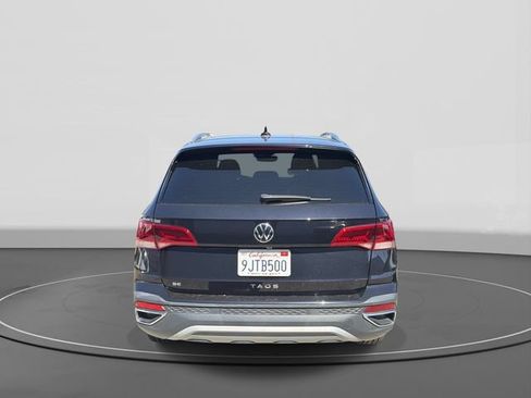 Used 2023 Volkswagen Taos SE FWD image 4