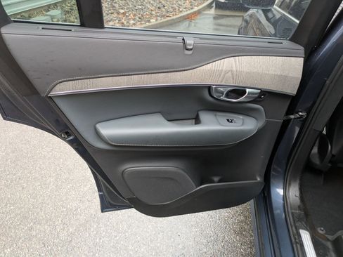 Certified 2023 Volvo XC90 T8 Ultimate image 31