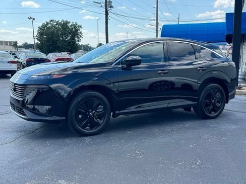 Used 2025 Nissan Murano SV AWD/4WD image 3