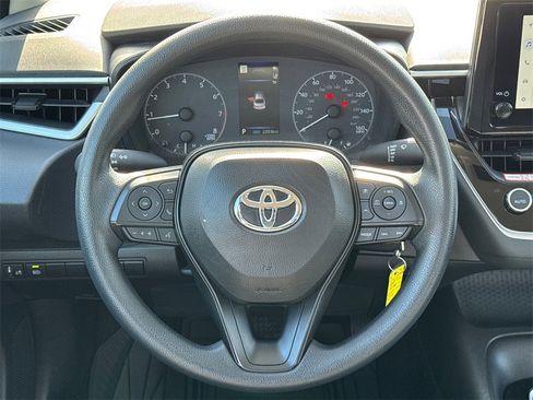 Used 2025 Toyota Corolla LE image 23