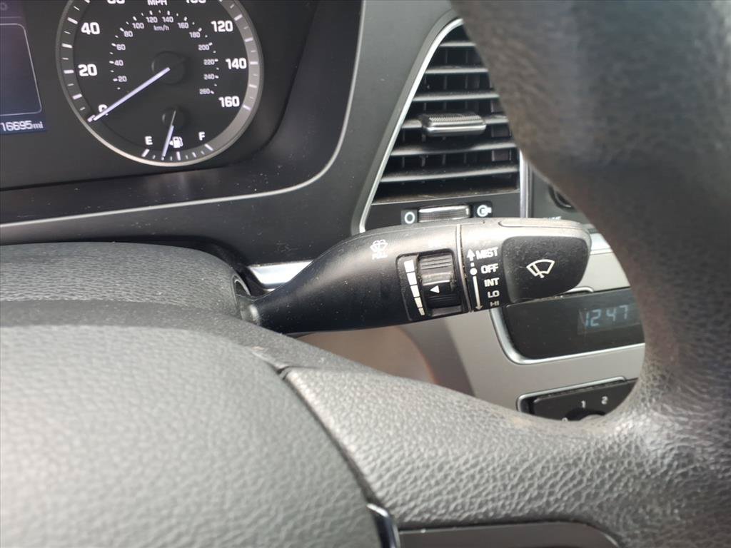 Used 2015 Hyundai Sonata SE FWD image 21