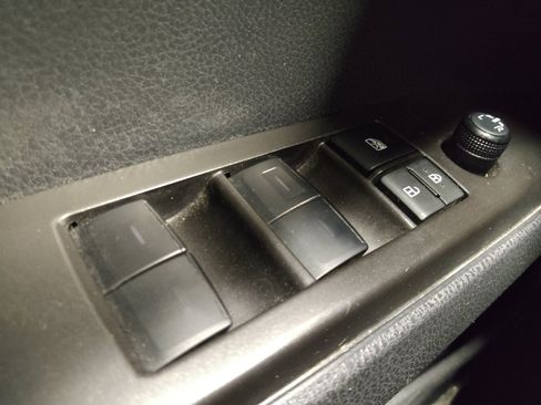 Used 2023 Toyota Camry LE image 27