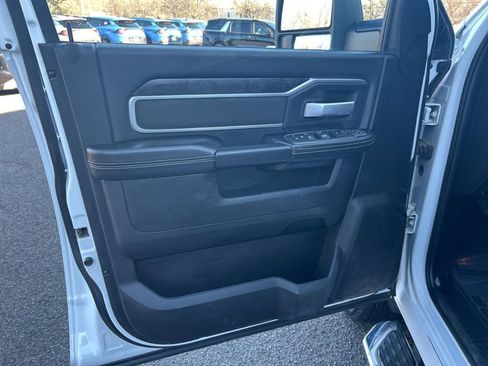 Used 2024 RAM 2500 Big Horn image 15