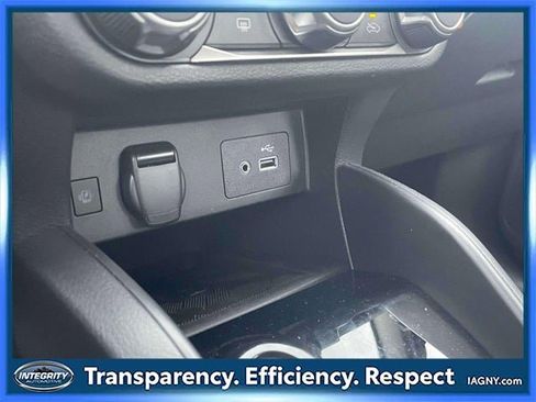 Certified 2025 Nissan Versa SV w/ Trunk Package image 28