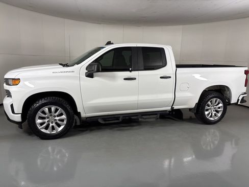 Used 2022 Chevrolet Silverado 1500 Custom w/ Safety Confidence Package image 6